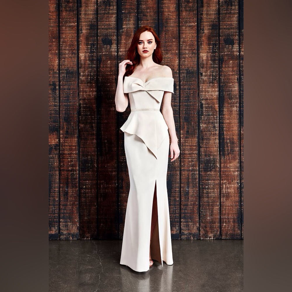 Alexander By Daymor NEW Beige Champagne Bow Accent Maxi Gown Dress size 6 #850